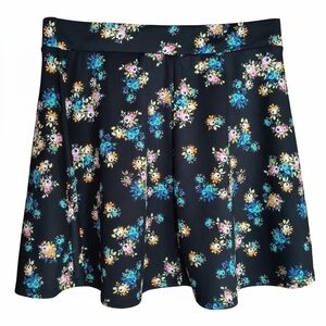 Charlotte Russe Black Skater Skirt with Floral Print Size Large